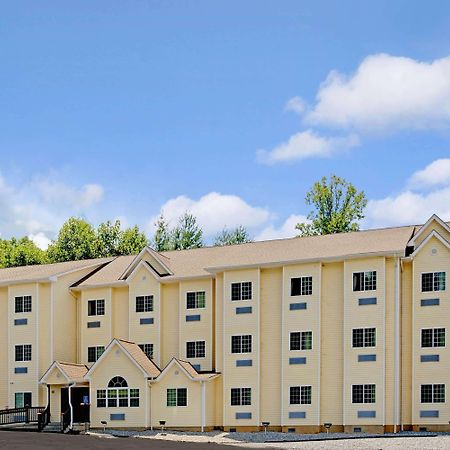 Microtel Inn & Suites By Wyndham Bryson City Esterno foto