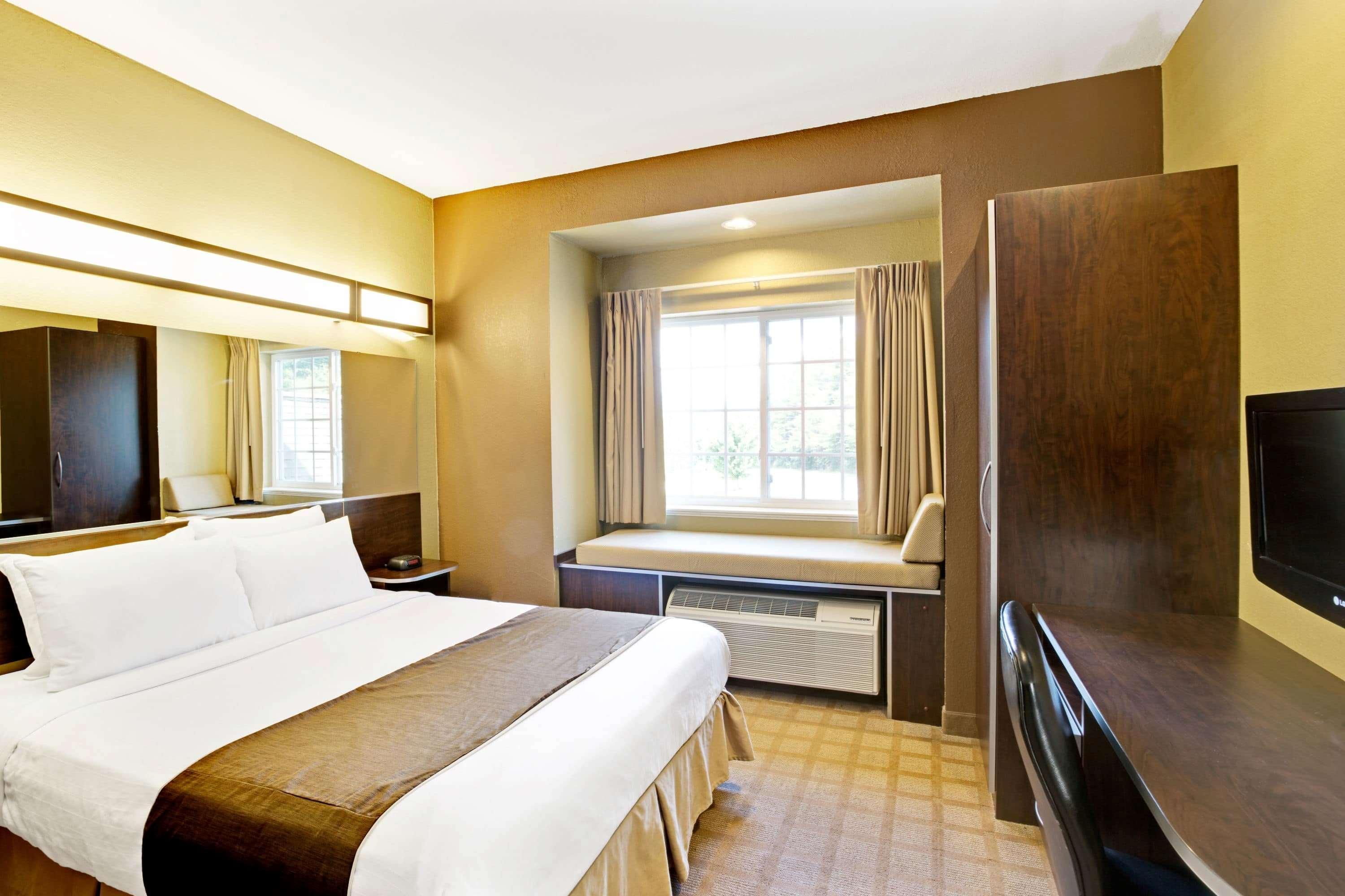 Microtel Inn & Suites By Wyndham Bryson City Esterno foto