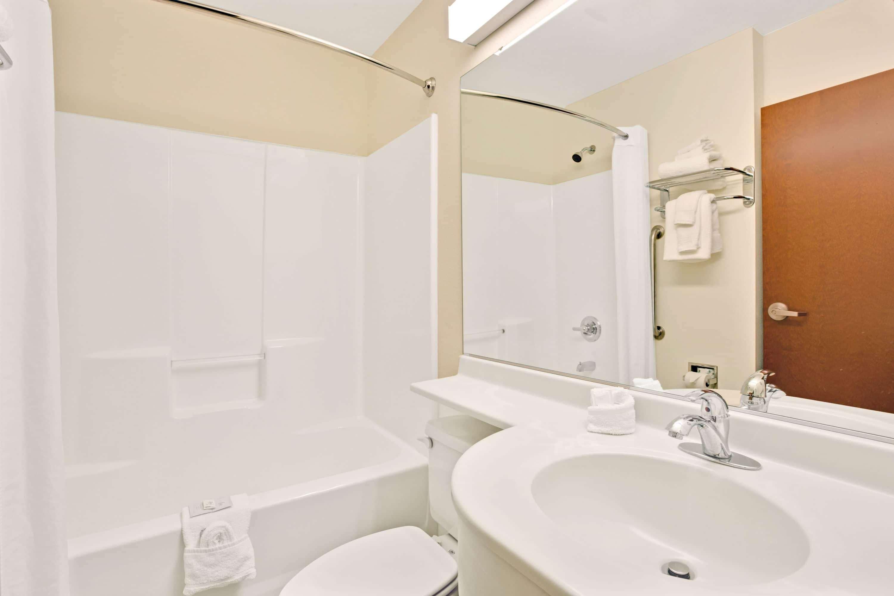 Microtel Inn & Suites By Wyndham Bryson City Esterno foto