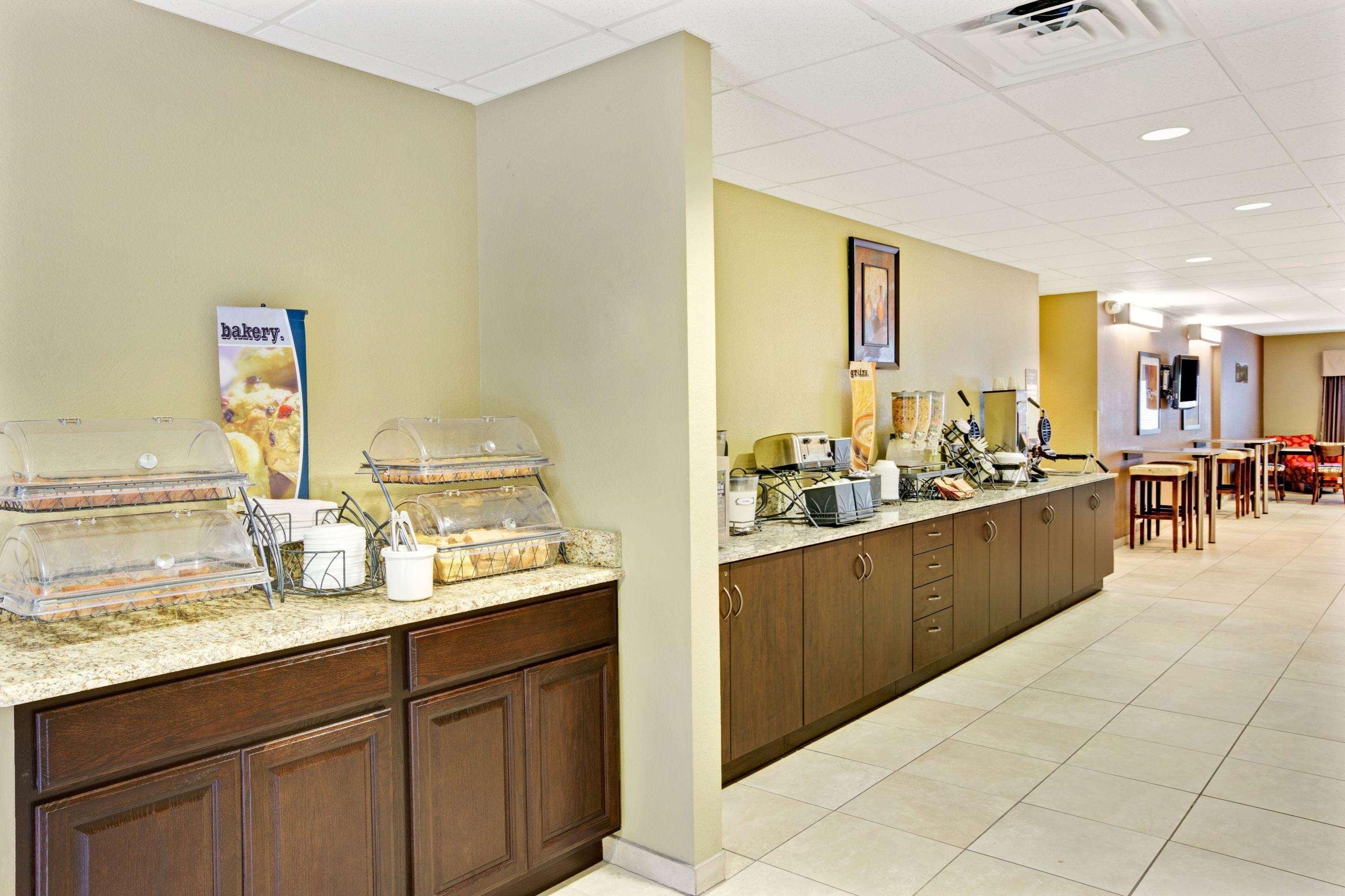 Microtel Inn & Suites By Wyndham Bryson City Esterno foto