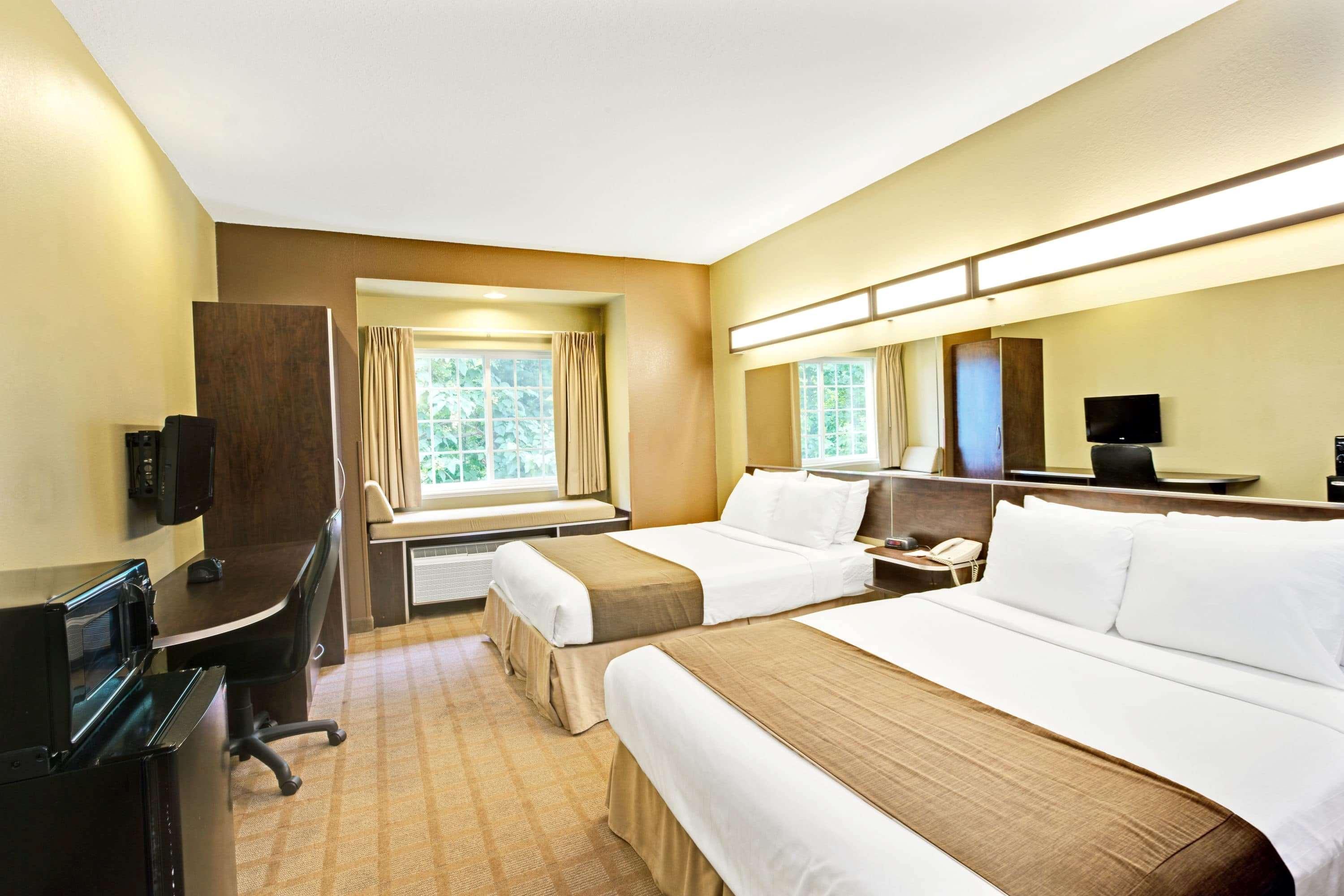 Microtel Inn & Suites By Wyndham Bryson City Esterno foto